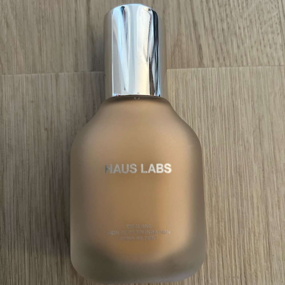 Haus Labs By Lady Gaga Skin Tech Foundation - 110 Light Neutral